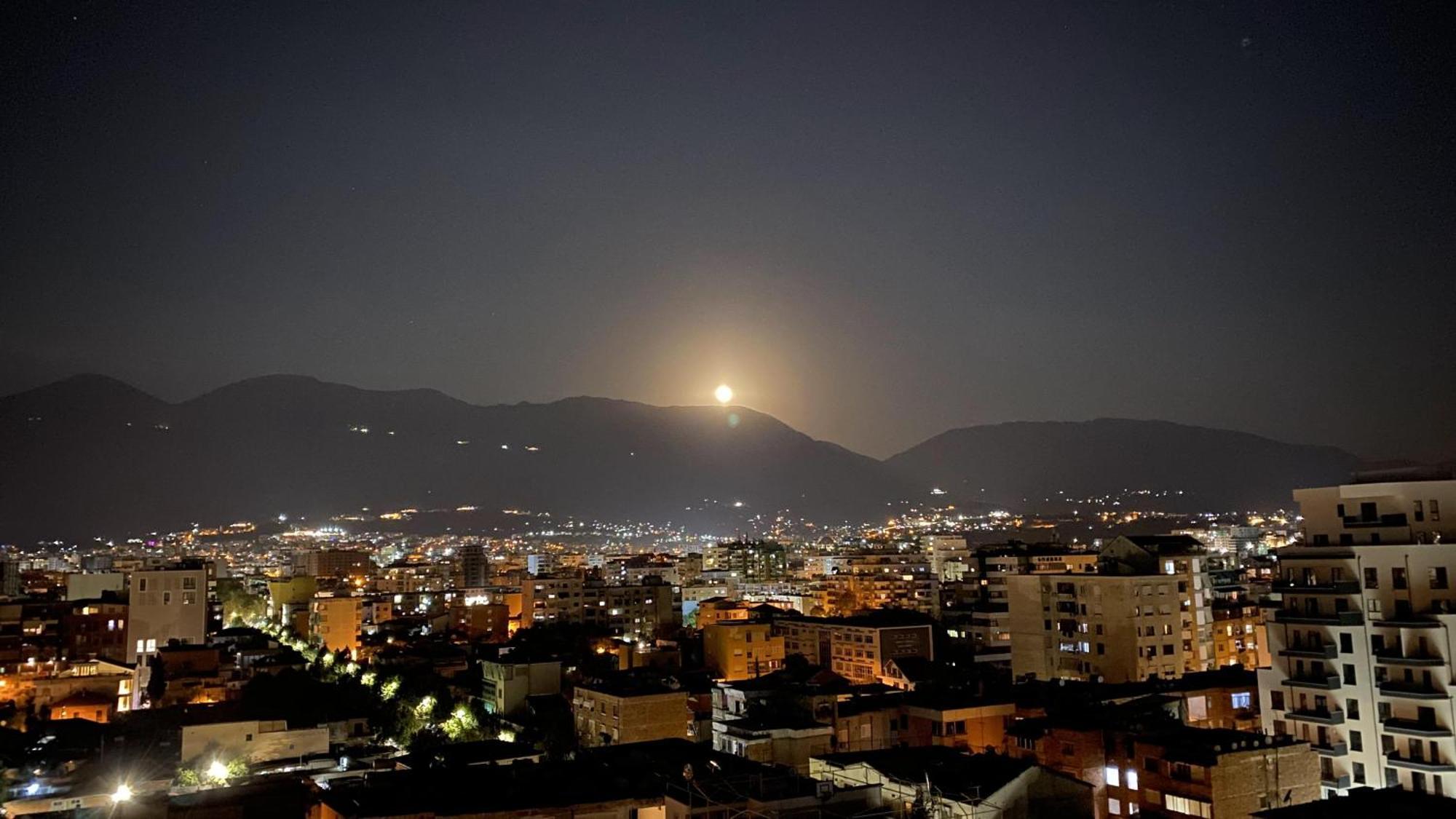 "Superattico" - Central Tirana Gorgeous Penthouse, Free Parking Exteriör bild