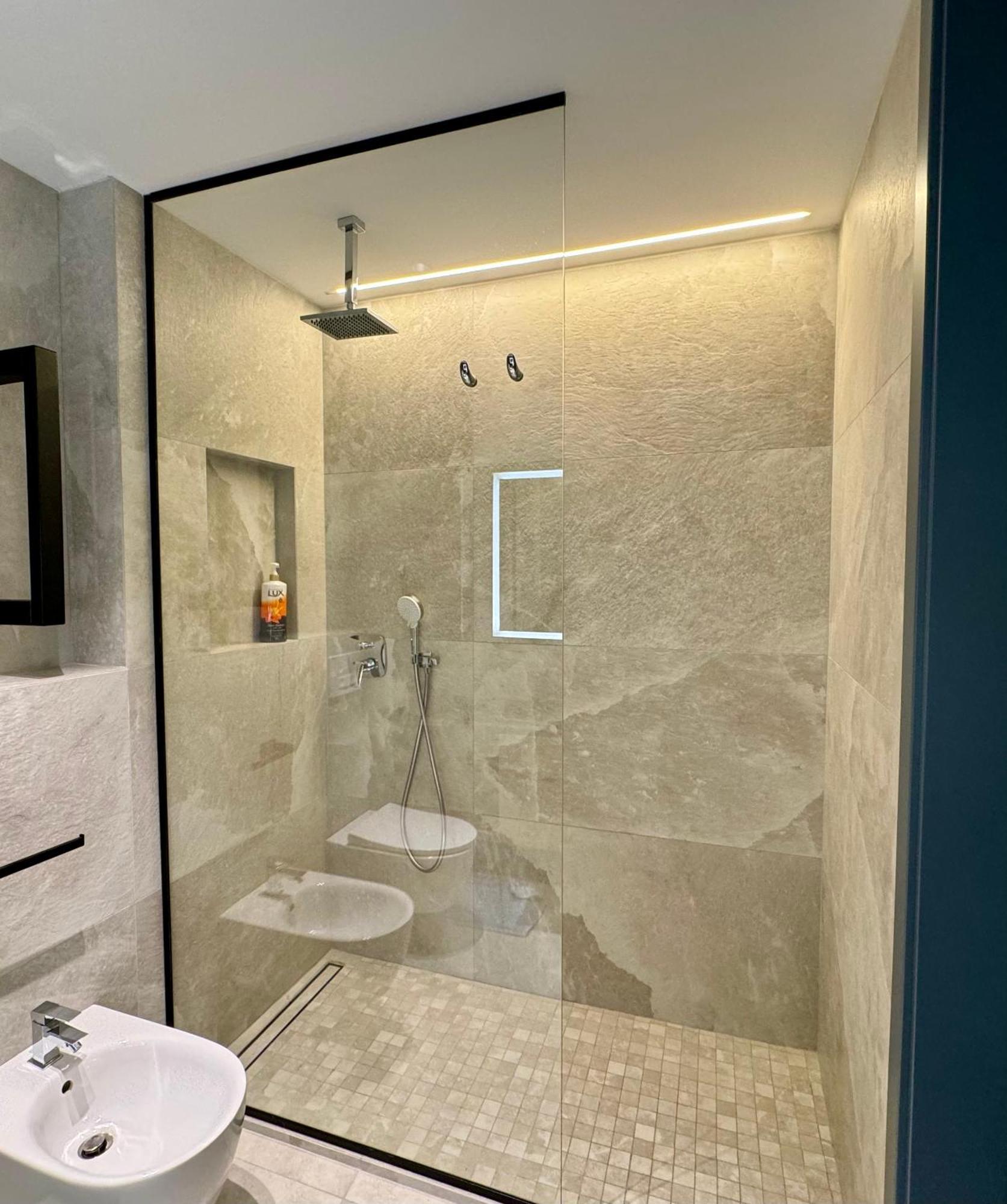 "Superattico" - Central Tirana Gorgeous Penthouse, Free Parking Exteriör bild